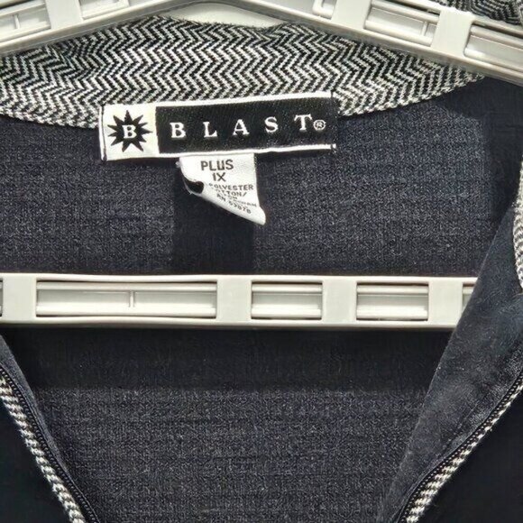 BLAST Women's Plus Size Black Fleece Sweater - Size 1X - 1/4 Zipper - Picture 2 of 10